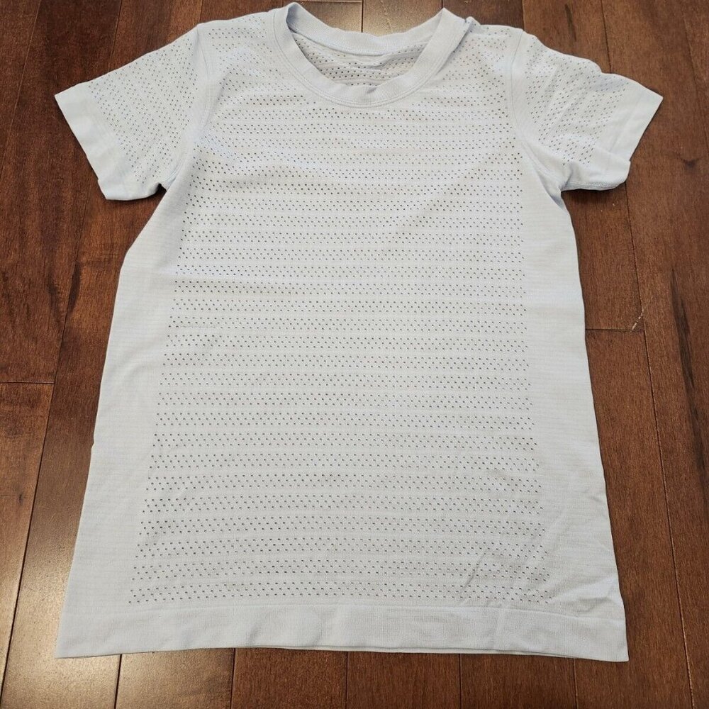 Lululemon women's short sleeve light blue top
